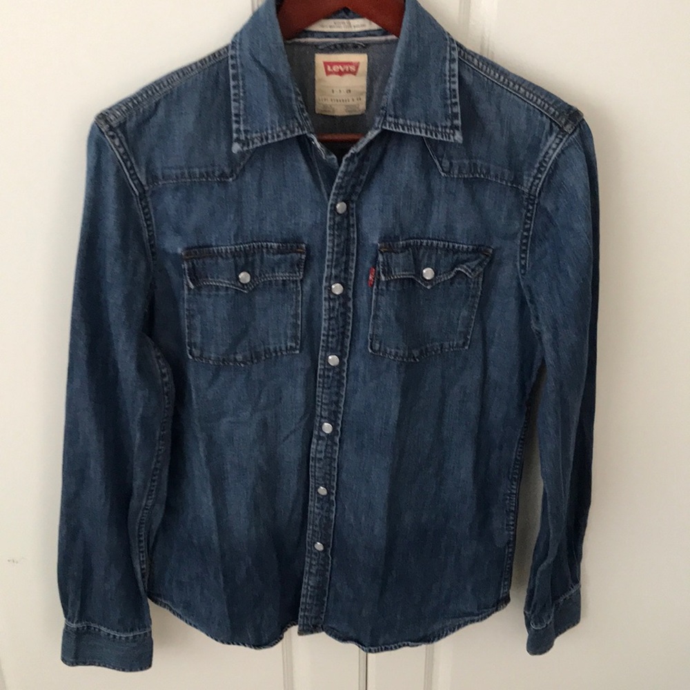 Levi’s button down